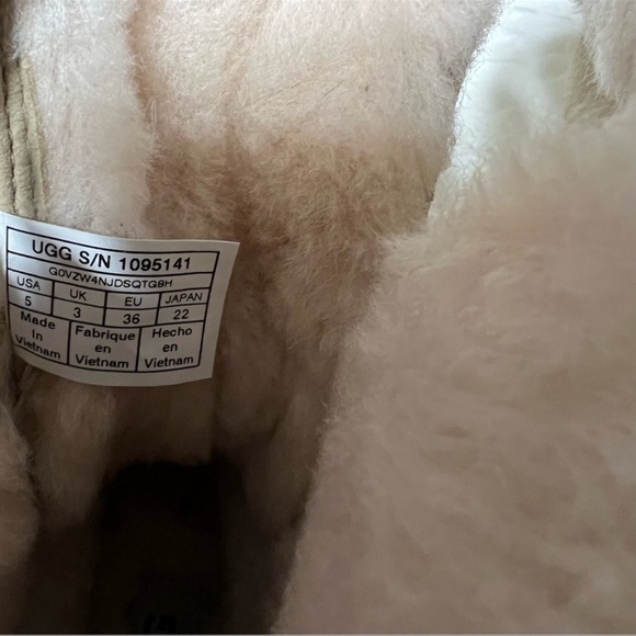 UGG NWT winter rain snow boots - Picture 7 of 8